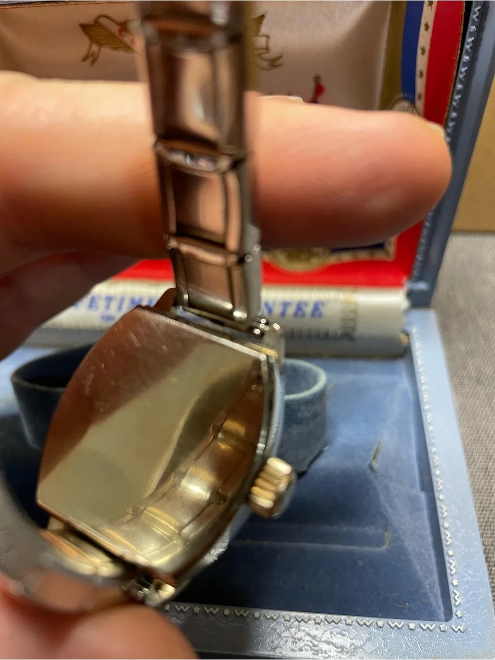 Waltham 15 Jewels Vintage Watch In Original Box, Waterproof & Shockproof